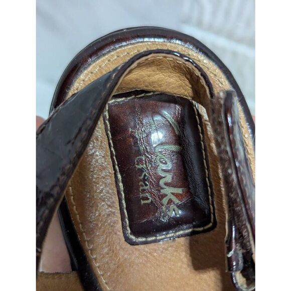 Clarks Women's Artisan Brown Croc Textured Patent Leather Sandals Size 9 - Picture 5 of 7